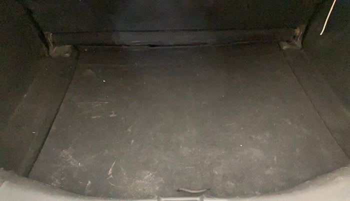 2019 Honda WR-V 1.5L I-DTEC VX MT, Diesel, Manual, 1,29,794 km, Boot Inside