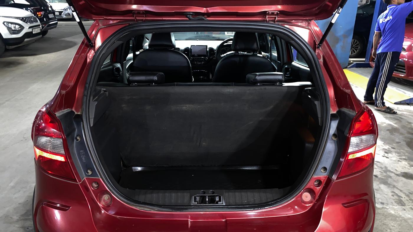 2019 Ford FREESTYLE TITANIUM 1.2 PETROL, Petrol, Manual, 89,393 km, Boot Inside