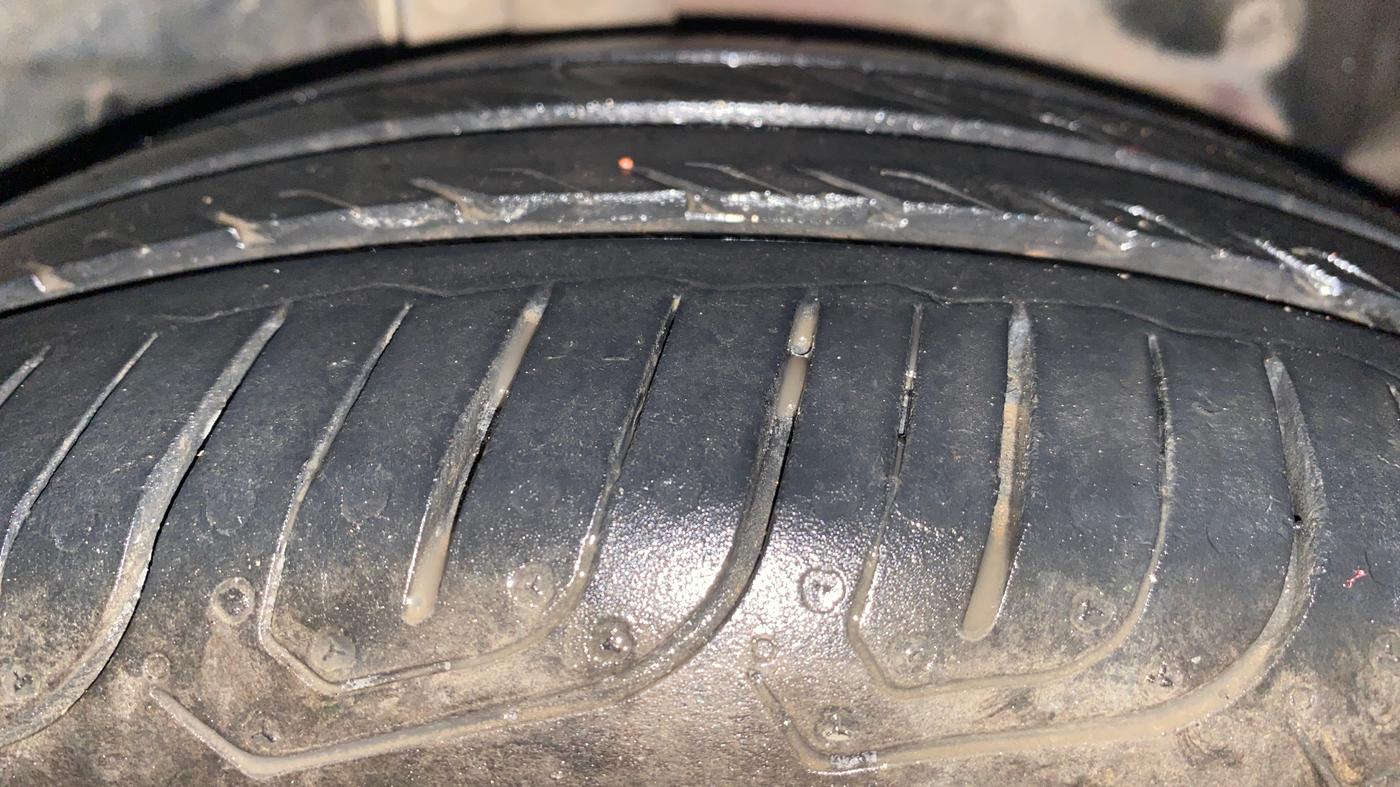 2019 Ford FREESTYLE TITANIUM 1.2 PETROL, Petrol, Manual, 89,393 km, Right Front Tyre Tread