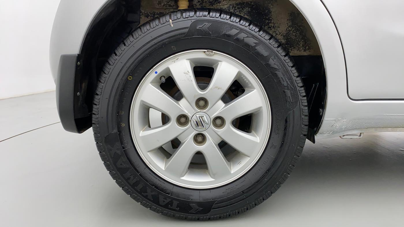 2015 Maruti Ritz ZXI, Petrol, Manual, 25,808 km, Right Rear Wheel