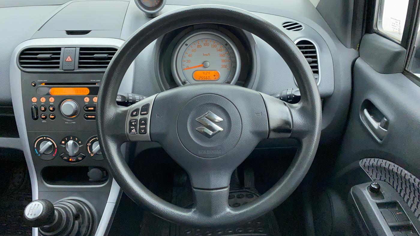 2015 Maruti Ritz ZXI, Petrol, Manual, 25,808 km, Steering Wheel Close Up