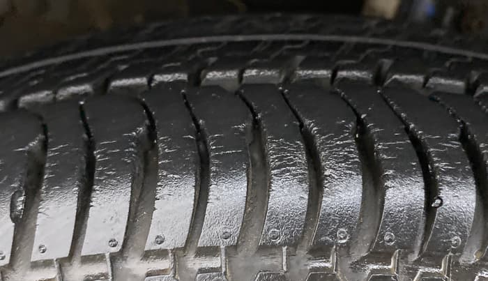 2015 Maruti Swift Dzire VXI AT, Petrol, Automatic, 19,080 km, Left Front Tyre Tread