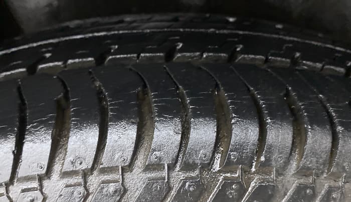 2015 Maruti Swift Dzire VXI AT, Petrol, Automatic, 19,080 km, Right Rear Tyre Tread