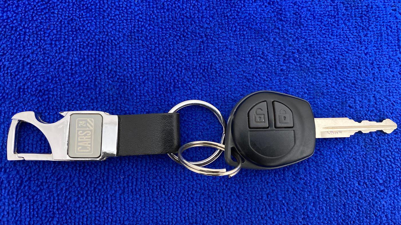 2015 Maruti Swift Dzire VXI AT, Petrol, Automatic, 19,080 km, Key Close Up