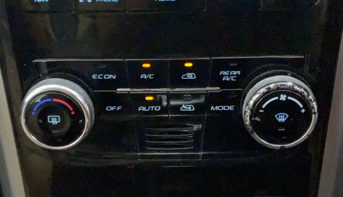 2018 Mahindra XUV500 W9, Diesel, Manual, 45,996 km, Automatic Climate Control