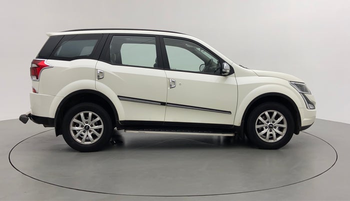 2018 Mahindra XUV500 W9, Diesel, Manual, 45,996 km, Right Side