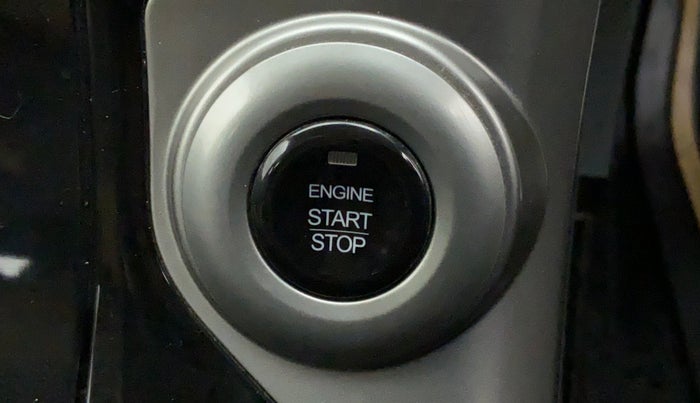 2018 Mahindra XUV500 W9, Diesel, Manual, 45,996 km, Keyless Start/ Stop Button