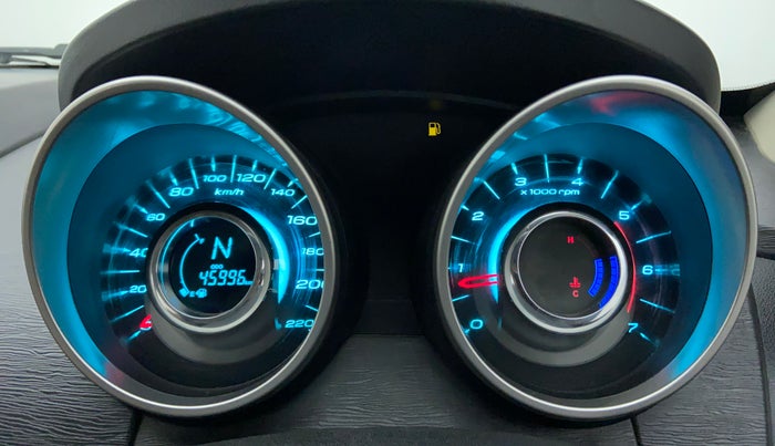 2018 Mahindra XUV500 W9, Diesel, Manual, 45,996 km, Odometer Image