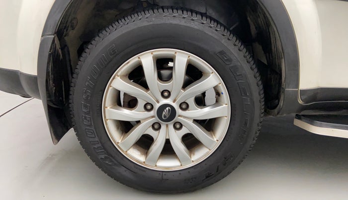 2018 Mahindra XUV500 W9, Diesel, Manual, 45,996 km, Right Rear Wheel