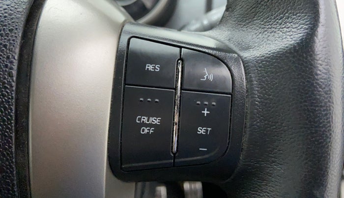 2018 Mahindra XUV500 W9, Diesel, Manual, 45,996 km, Adaptive Cruise Control