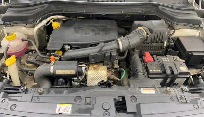 2020 Mahindra XUV300 W8 1.2 PETROL, Petrol, Manual, 30,717 km, Open Bonet