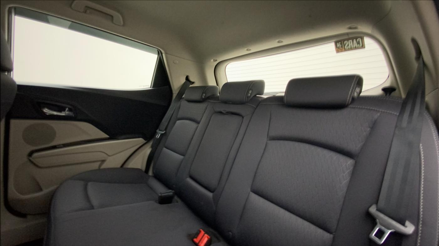 2020 Mahindra XUV300 W8 1.2 PETROL, Petrol, Manual, 30,717 km, Right Side Rear Door Cabin