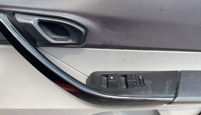 2020 Tata Tiago XT PETROL, Petrol, Manual, 40,563 km, Driver Side Door Panels Control