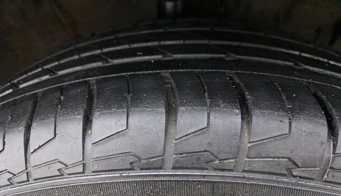 2022 Hyundai Creta SX (O) IVT KNIGHT 1.5 PETROL, Petrol, Automatic, 23,203 km, Right Front Tyre Tread