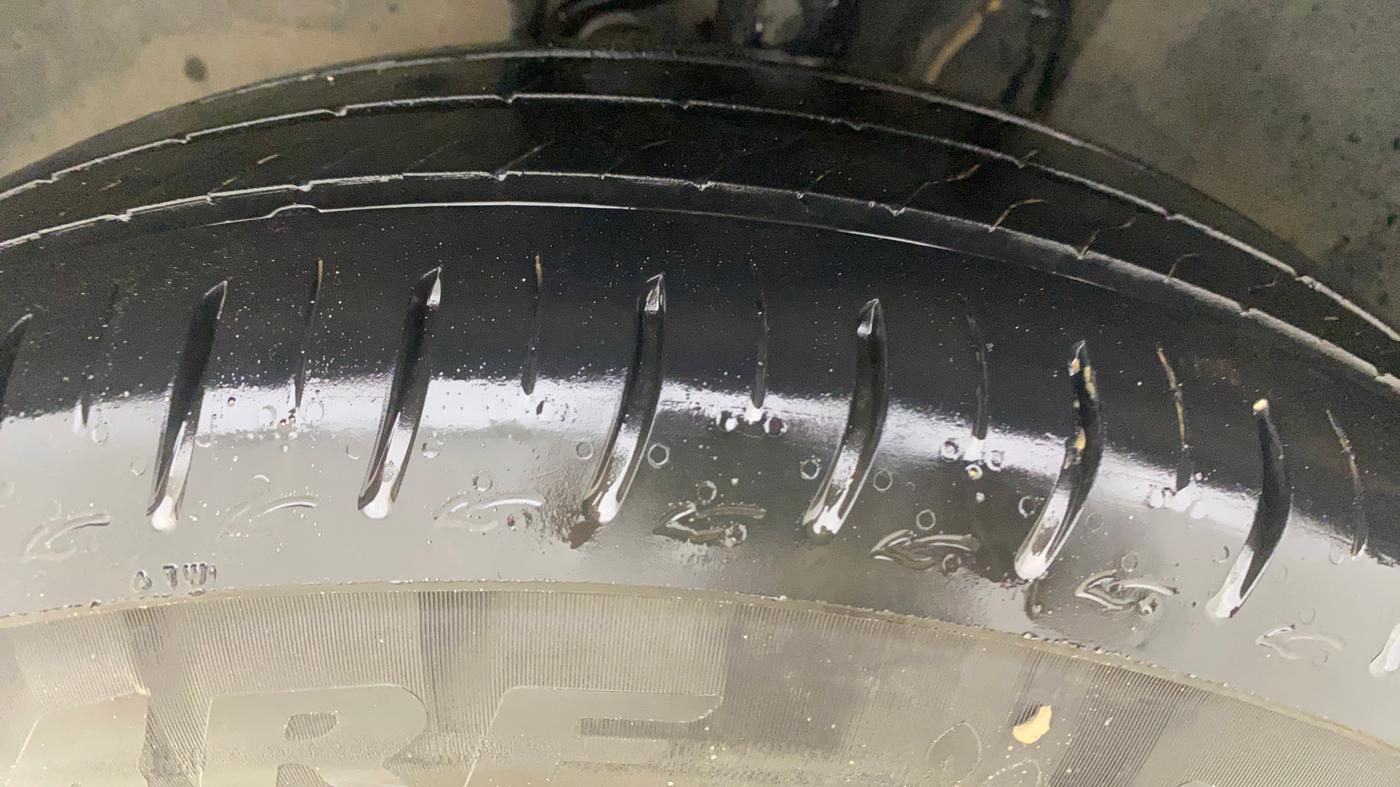 2022 Tata PUNCH ADVENTURE MT, CNG, Manual, 1,33,407 km, Left Front Tyre Tread