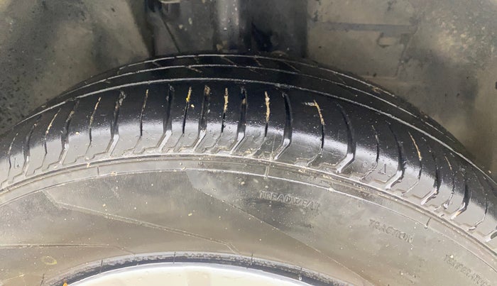 2022 Tata PUNCH ADVENTURE MT, CNG, Manual, 1,33,323 km, Right Front Tyre Tread