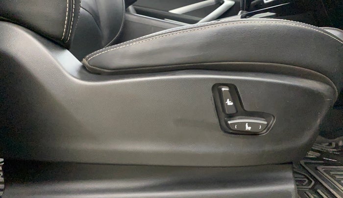 2020 MG HECTOR SHARP 1.5 DCT PETROL, Petrol, Automatic, 65,546 km, Driver Side Adjustment Panel