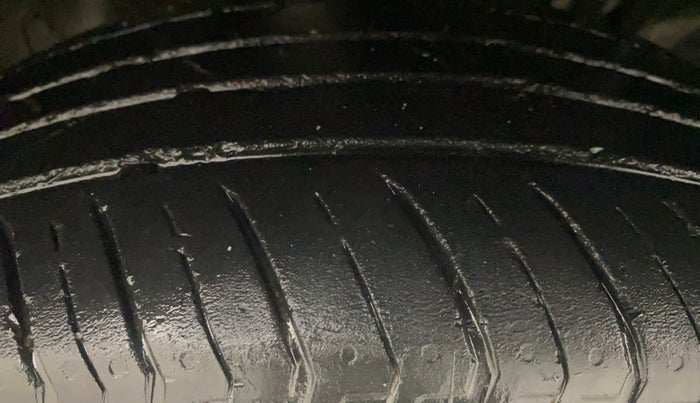 2022 Nissan MAGNITE XV PREMIUM TURBO, Petrol, Manual, 24,049 km, Left Front Tyre Tread