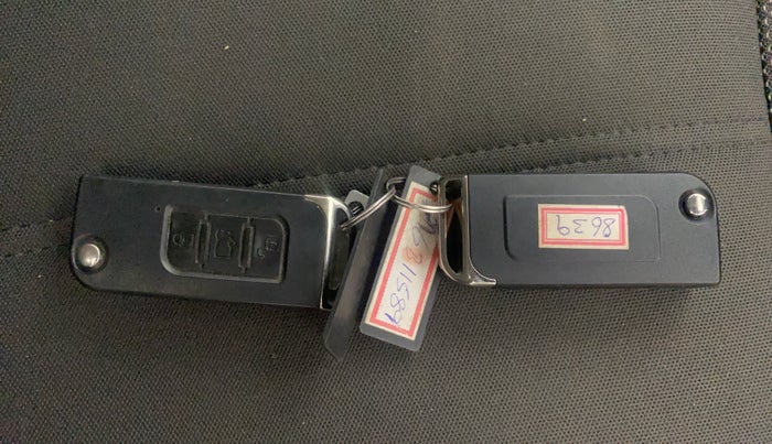 2021 Mahindra XUV500 W5, Diesel, Manual, 70,648 km, Key Close Up