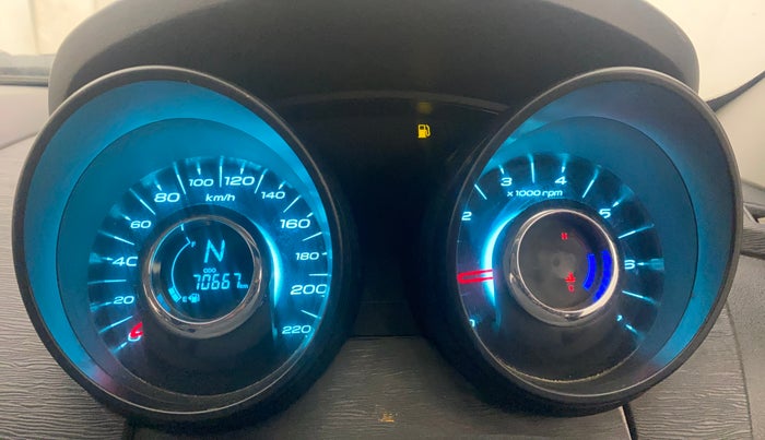 2021 Mahindra XUV500 W5, Diesel, Manual, 70,648 km, Odometer Image