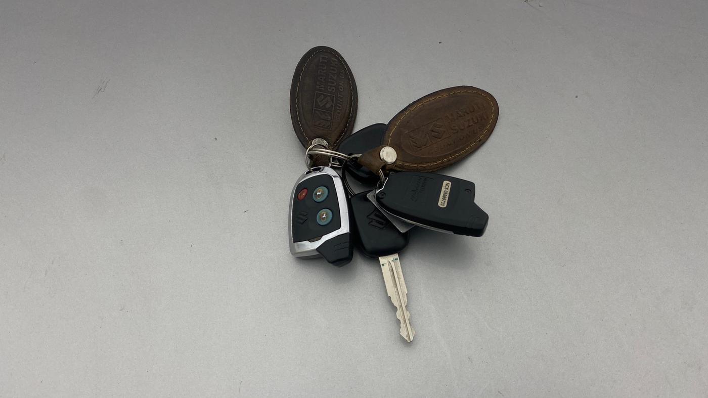 2016 Maruti Alto K10 VXI, Petrol, Manual, 14,288 km, Key Close Up