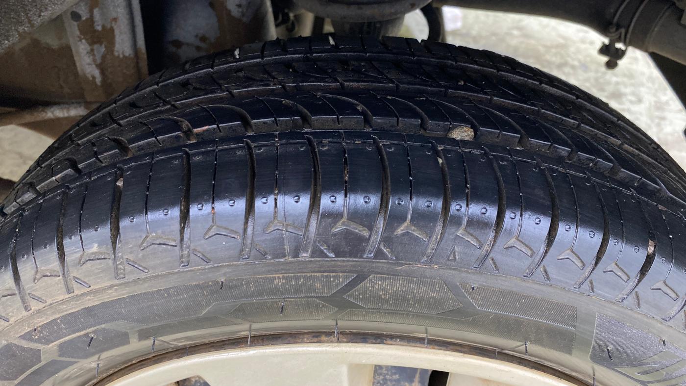2016 Maruti Alto K10 VXI, Petrol, Manual, 14,288 km, Left Rear Tyre Tread