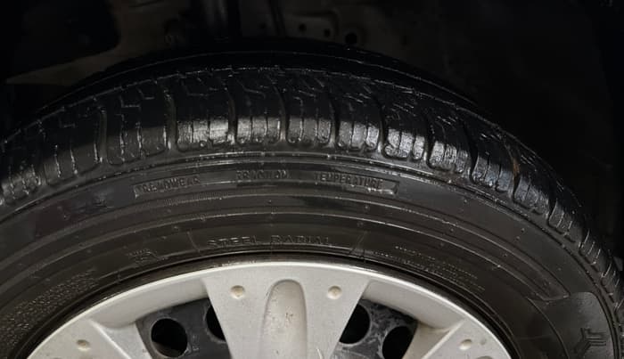 2015 Honda Amaze 1.2L I-VTEC S, Petrol, Manual, 87,865 km, Left Front Tyre Tread