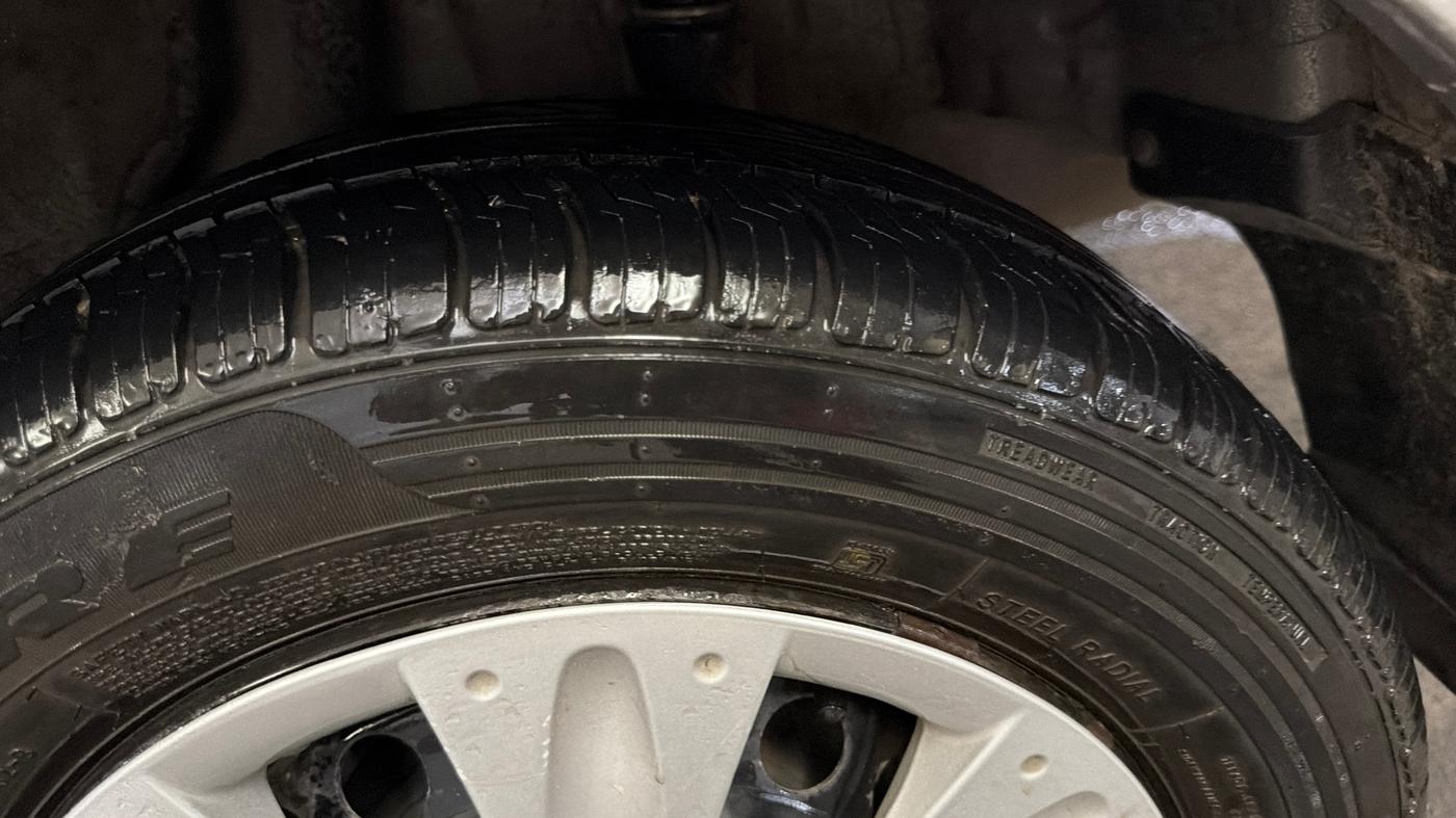 2015 Honda Amaze 1.2L I-VTEC S, Petrol, Manual, 87,865 km, Left Rear Tyre Tread