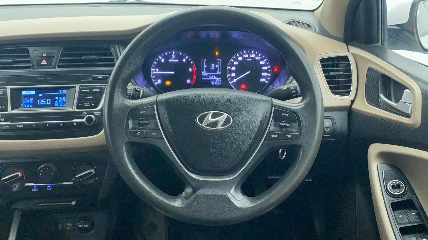 2015 Hyundai Elite i20 MAGNA 1.4 CRDI, Diesel, Manual, 78,136 km, Steering Wheel Close-up