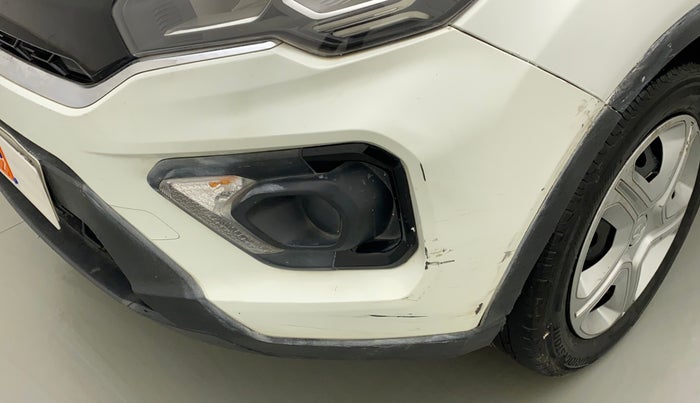 2020 Tata NEXON XM SUNROOF DIESEL, Diesel, Manual, 71,108 km, Front bumper - Chrome strip damage