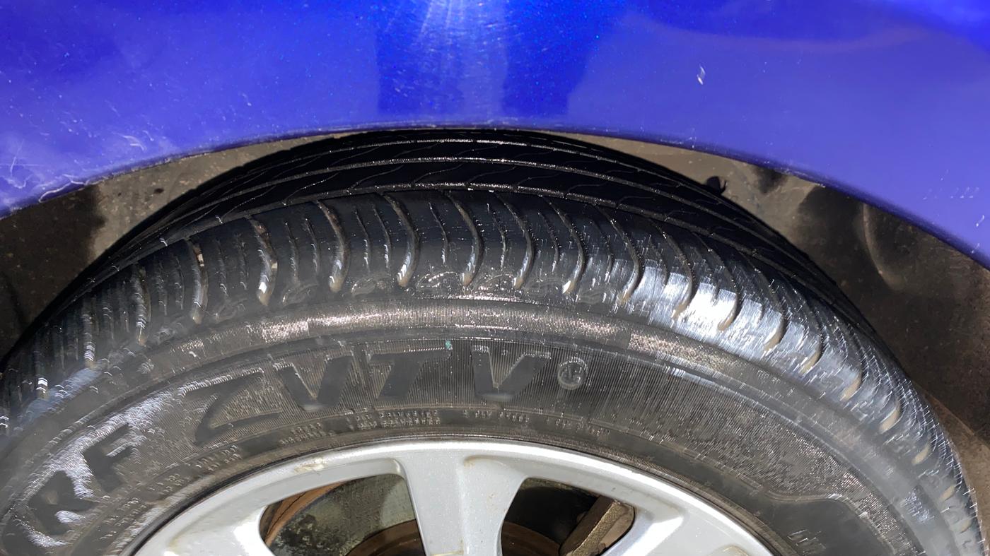 2019 Ford New Figo TITANIUM 1.2 PETROL MT, Petrol, Manual, 28,035 km, Right Front Tyre Tread