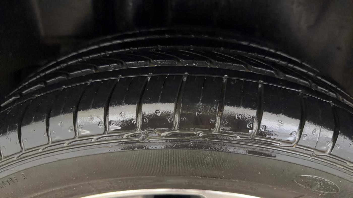 2018 Maruti Ciaz ALPHA  AT 1.5 SHVS PETROL, Petrol, Automatic, 15,927 km, Right Rear Tyre Tread