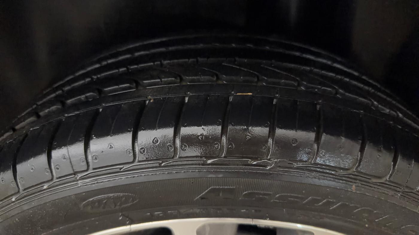 2018 Maruti Ciaz ALPHA  AT 1.5 SHVS PETROL, Petrol, Automatic, 15,927 km, Left Rear Tyre Tread