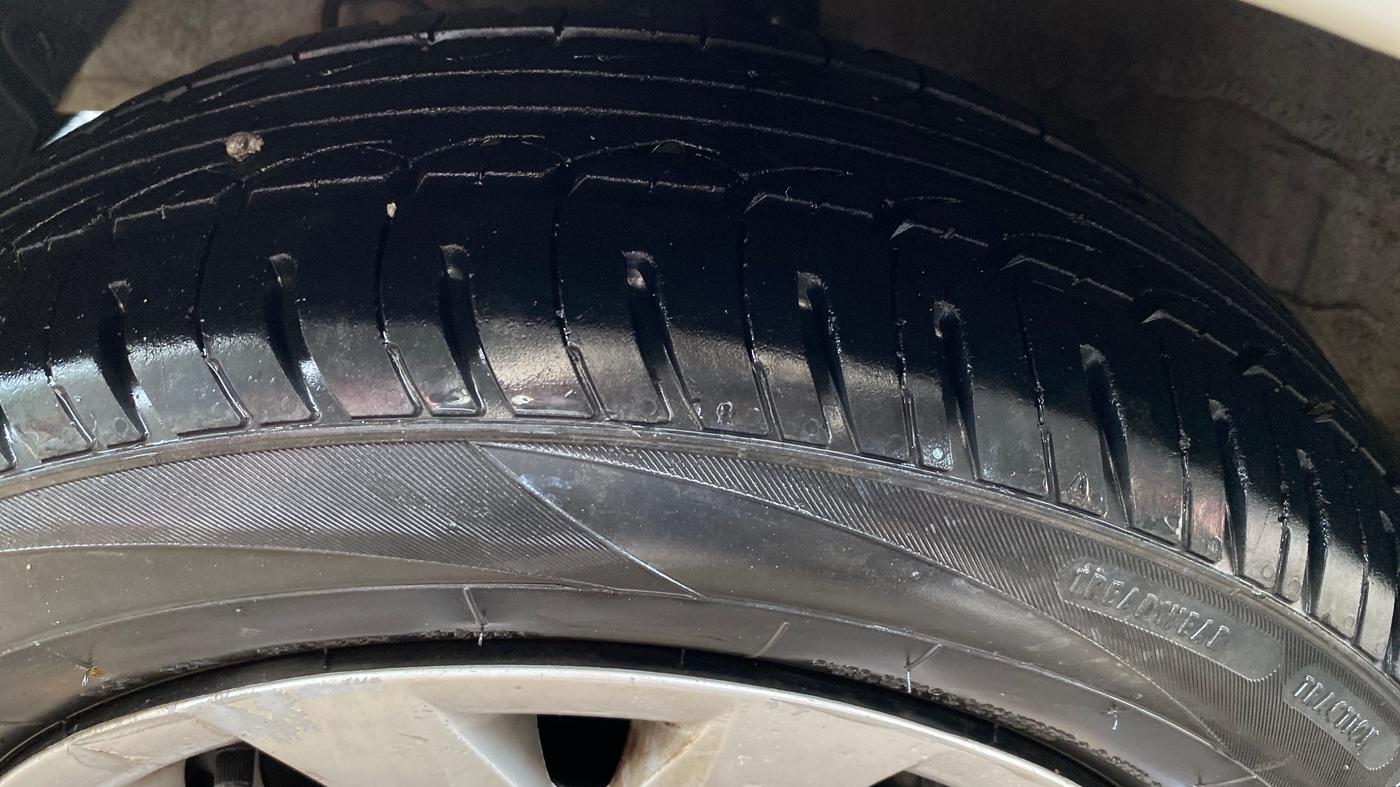 2016 Hyundai Grand i10 SPORTZ 1.2 KAPPA VTVT, Petrol, Manual, 80,895 km, Left Front Tyre Tread