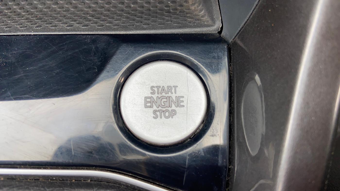 2022 Volkswagen TAIGUN TOPLINE 1.0 TSI AT, Petrol, Automatic, 36,669 km, Keyless Start/ Stop Button
