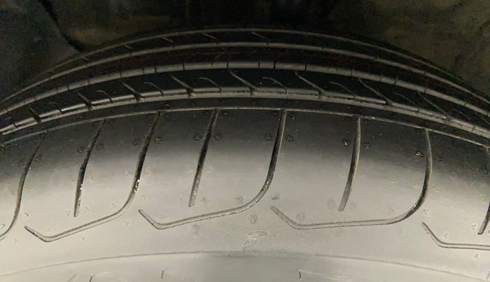 2017 Hyundai Creta SX PLUS 1.6 PETROL, Petrol, Manual, 35,540 km, Left Front Tyre Tread