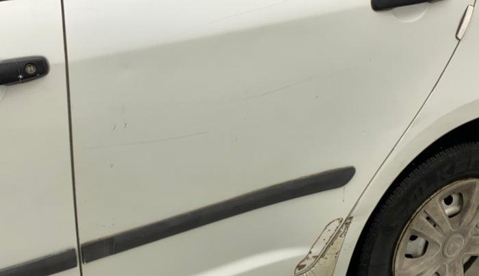 2011 Maruti Swift LXI, Petrol, Manual, 66,916 km, Rear left door - Minor scratches