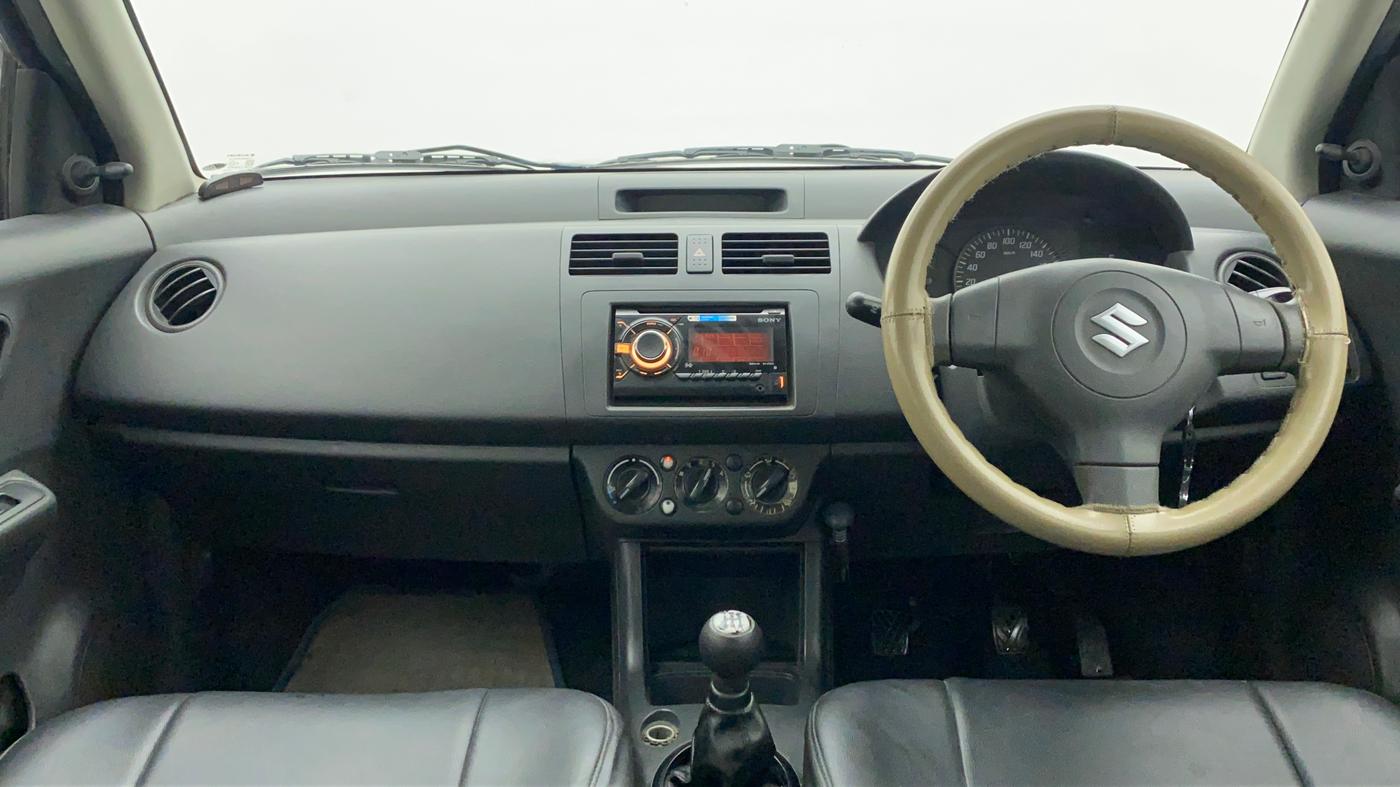 2011 Maruti Swift LXI, Petrol, Manual, 66,916 km, Dashboard