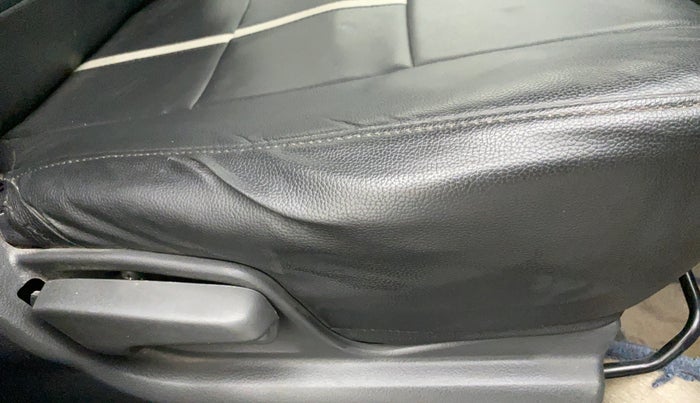 2011 Maruti Swift LXI, Petrol, Manual, 66,916 km, Driver Side Adjustment Panel