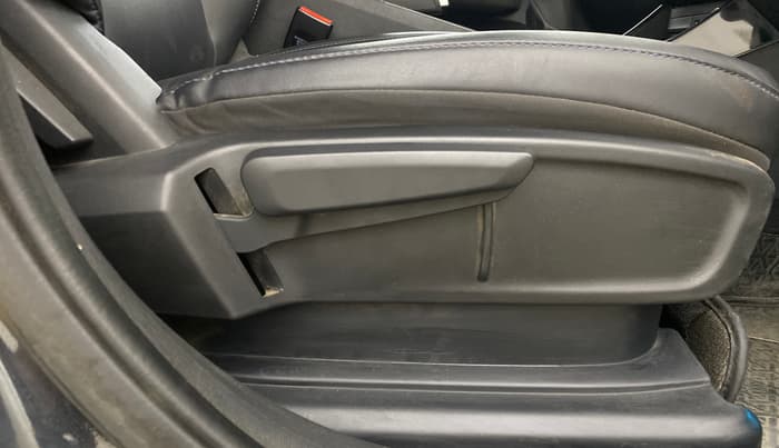 2023 Tata ALTROZ  XZ PLUS (S) , Diesel, Manual, 66,682 km, Driver Side Adjustment Panel