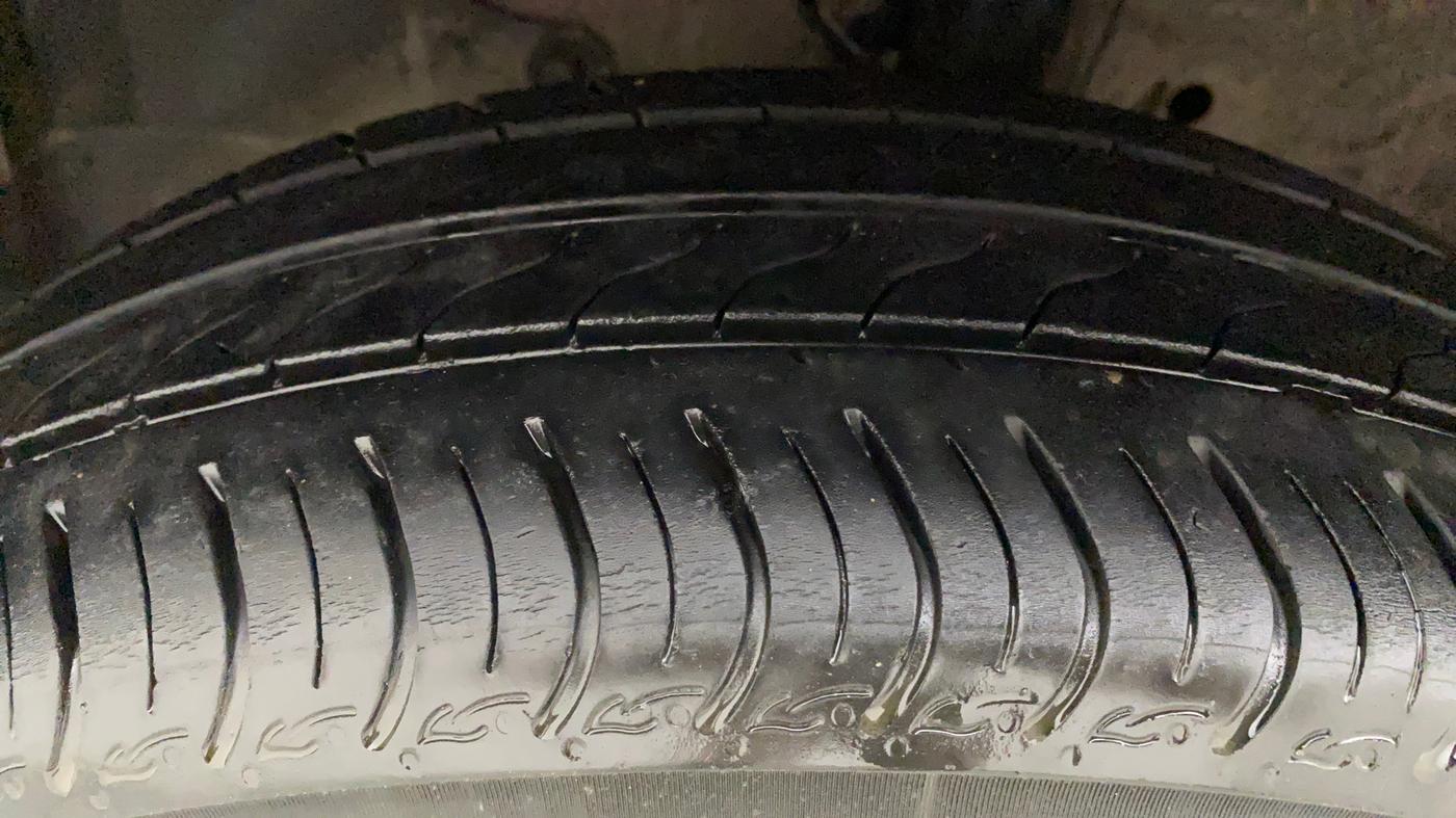 2018 Honda Amaze 1.2L I-VTEC V, Petrol, Manual, 19,812 km, Left Front Tyre Tread