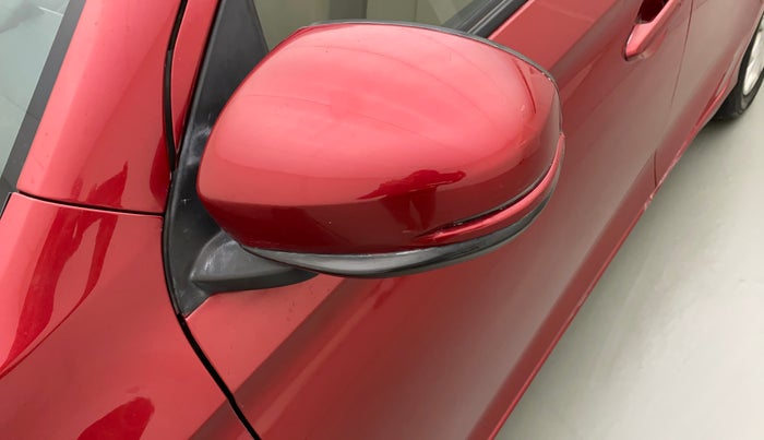 2018 Honda Amaze 1.2L I-VTEC V, Petrol, Manual, 19,812 km, Left rear-view mirror - Cover has minor damage