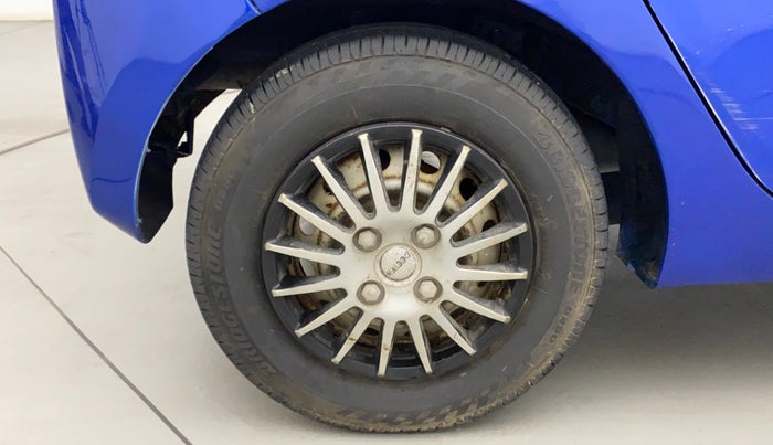 2013 Hyundai Eon ERA +, Petrol, Manual, 52,123 km, Right Rear Wheel