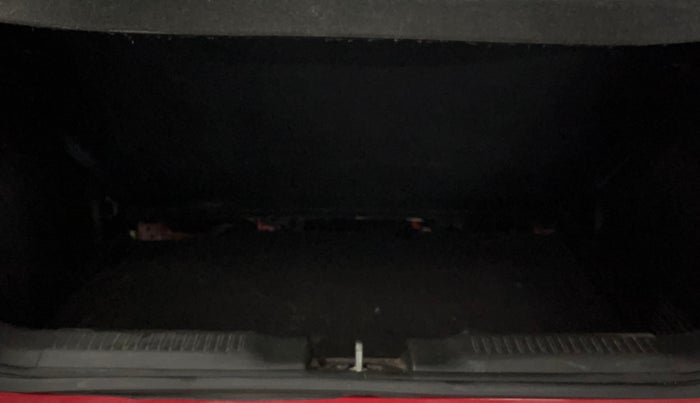 2018 Maruti Swift VXI, Petrol, Manual, 64,432 km, Boot Inside