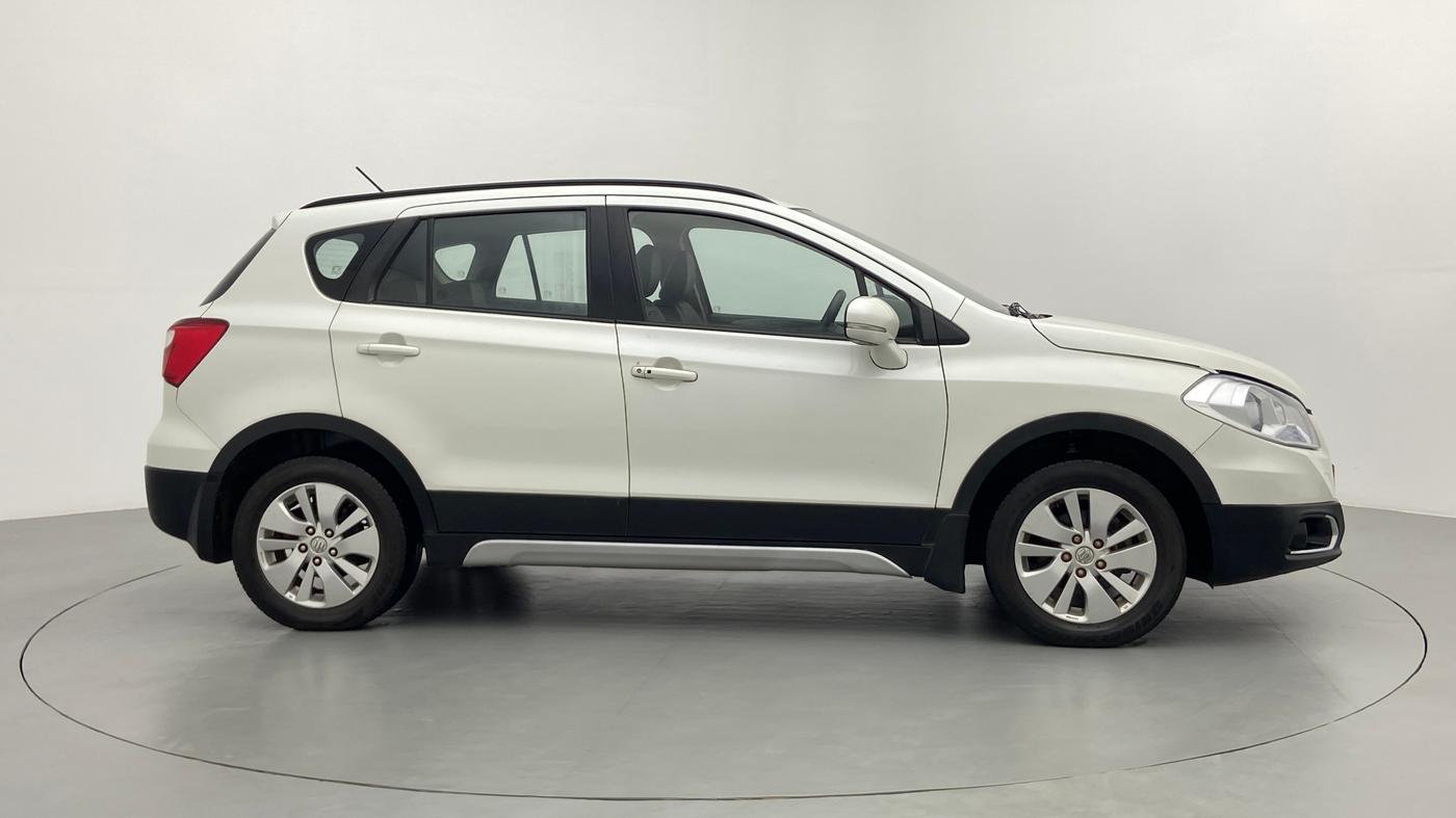 2015 Maruti S Cross ZETA 1.3, Diesel, Manual, 1,52,026 km, Right Side View