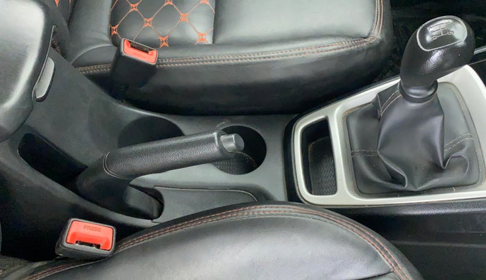 2021 Hyundai VENUE S 1.2, Petrol, Manual, 50,177 km, Gear Lever