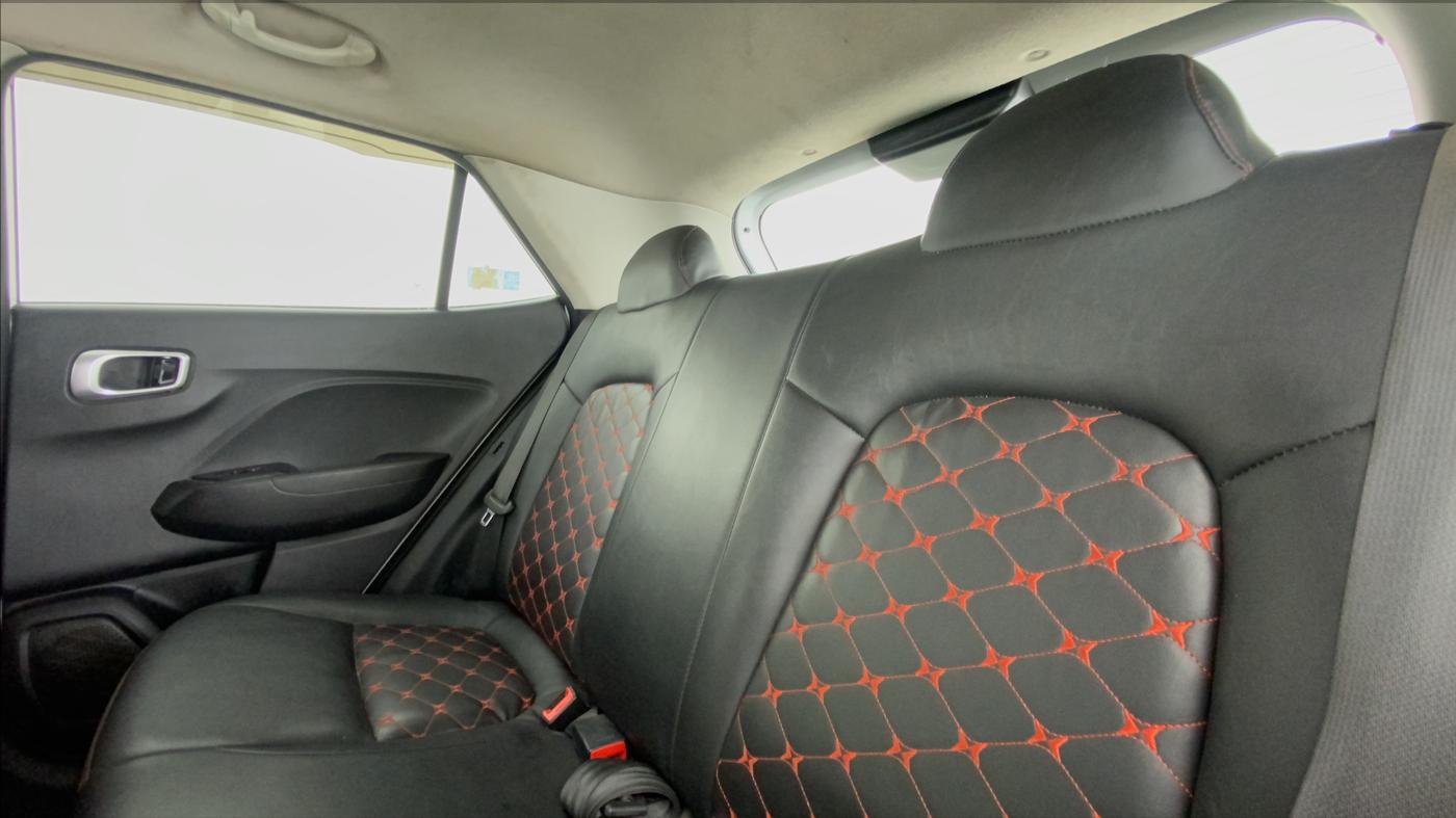 2021 Hyundai VENUE S 1.2, Petrol, Manual, 50,177 km, Right Side Rear Door Cabin