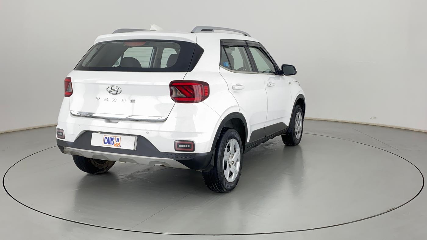 2021 Hyundai VENUE S 1.2, Petrol, Manual, 50,177 km, Right Back Diagonal