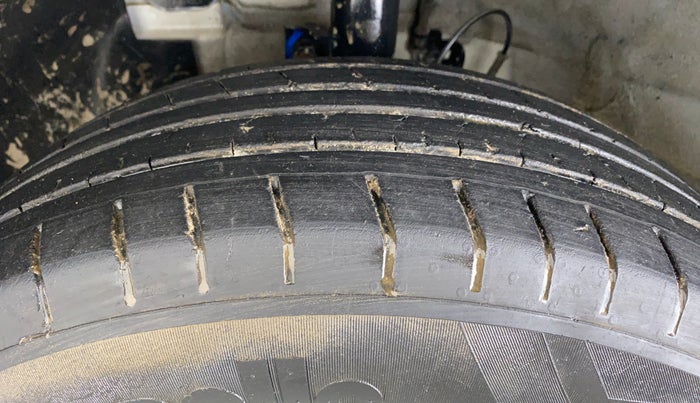 2021 Hyundai VENUE S 1.2, Petrol, Manual, 50,177 km, Left Front Tyre Tread