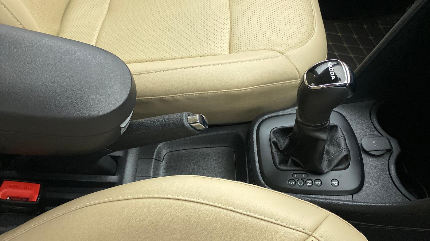 2020 Skoda Rapid 1.0 AMBITION TSI AT, Petrol, Automatic, 7,270 km, Gear Lever